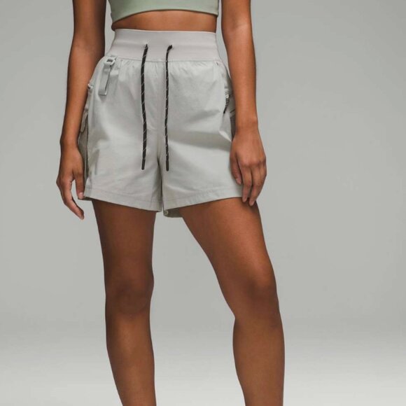 Lululemon Multi-Pocket Cargo Hiking Shorts Seal Grey Sz 6 - Picture 6 of 16